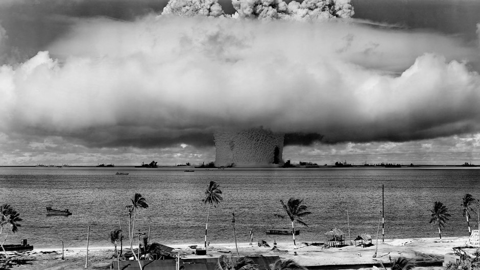 Hình ảnh vụ thử bomb H của Mỹ tại vòng cung đảo Bikini Thái Bình Dương năm 1946